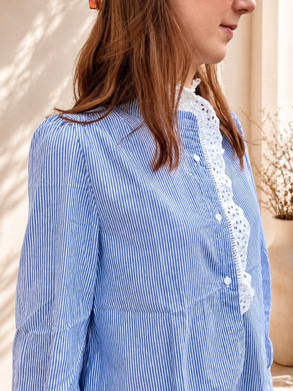 Chemise rayée bleu & dentelle