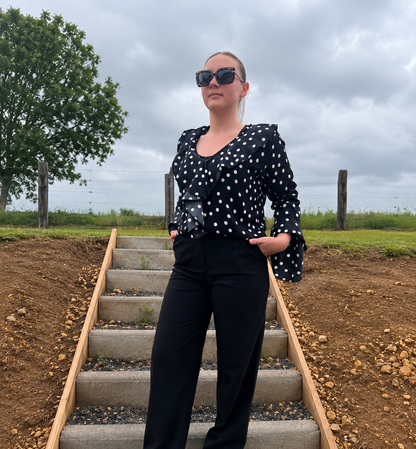 blouse à  pois et volant