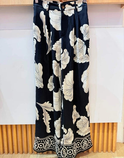 Pantalon à imprimé fleurs