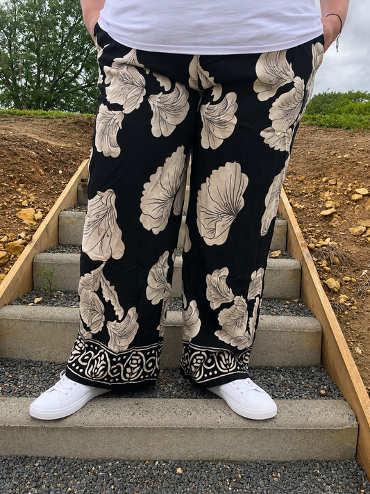 Pantalon à imprimé fleurs